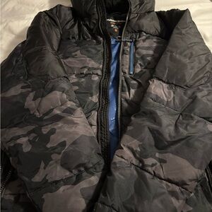 Hawke & Co Men's Black and Gray Camo Puffer Jacket